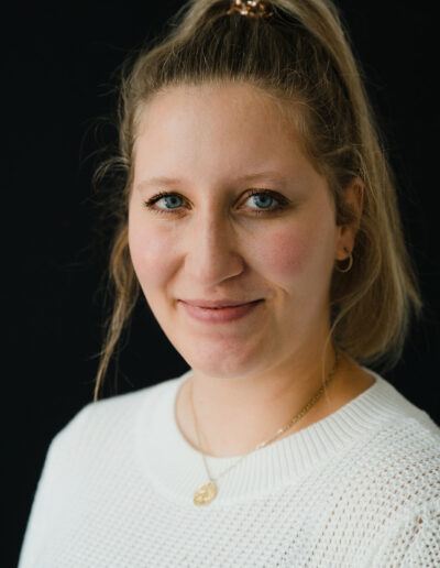 Anna bunt gross